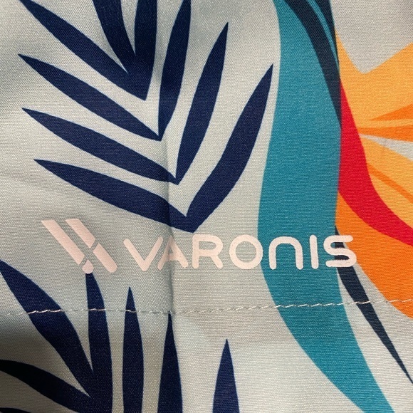 T-Factor Varonis Hawaiian shirt. Short sleeve, size extra large. - Picture 13 of 13